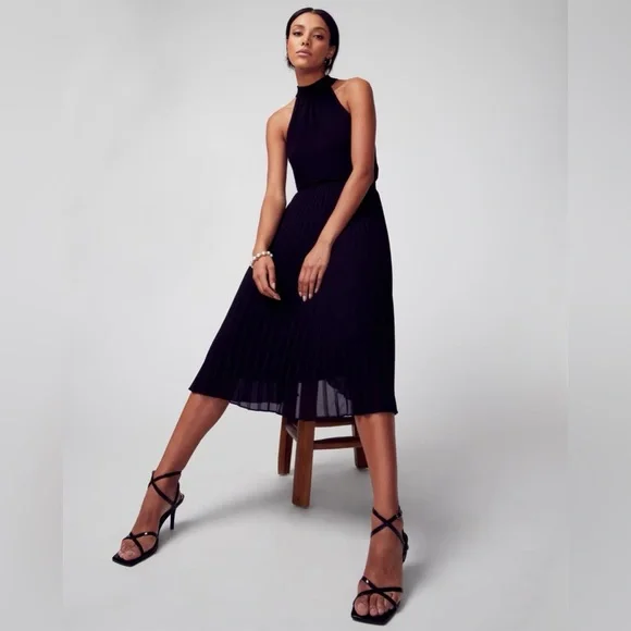 White House Black Market | Dresses | Nwt Whbm Black Pleated Halter Midi  Dress | Poshmark